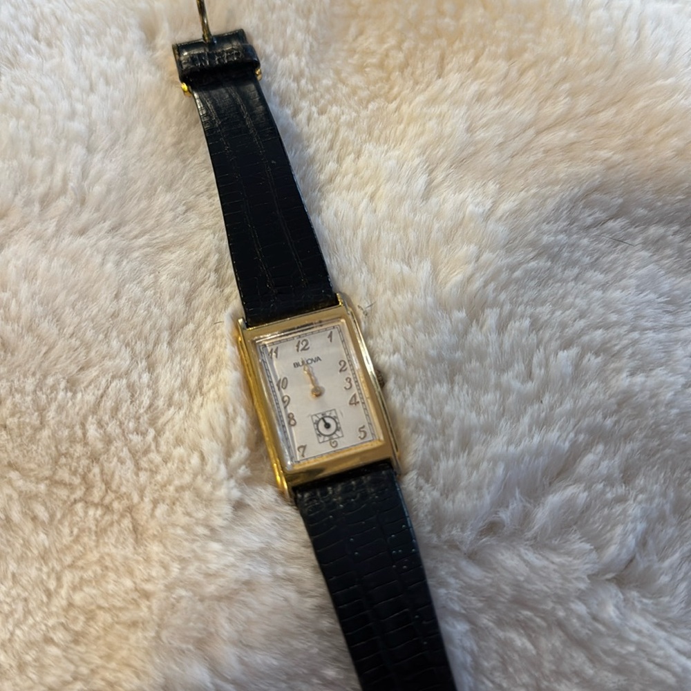 Vintage Bulova watch - 1990